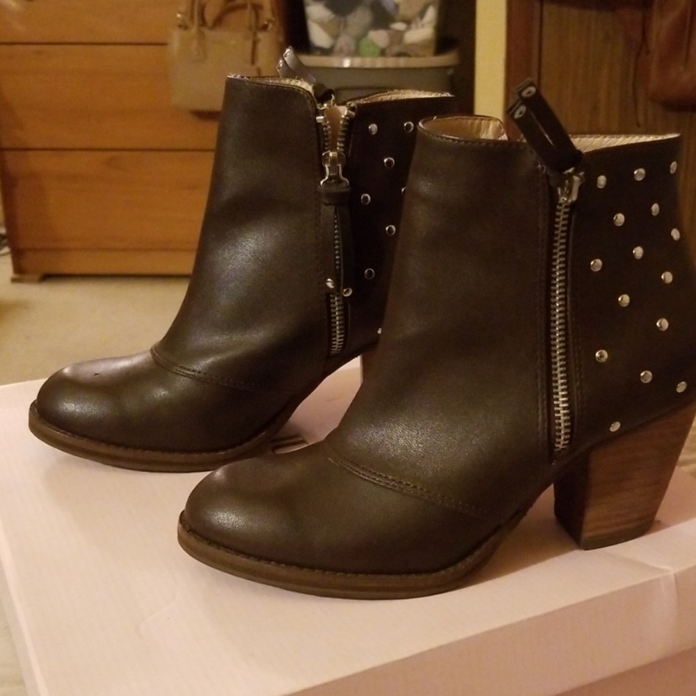 Super cute booties